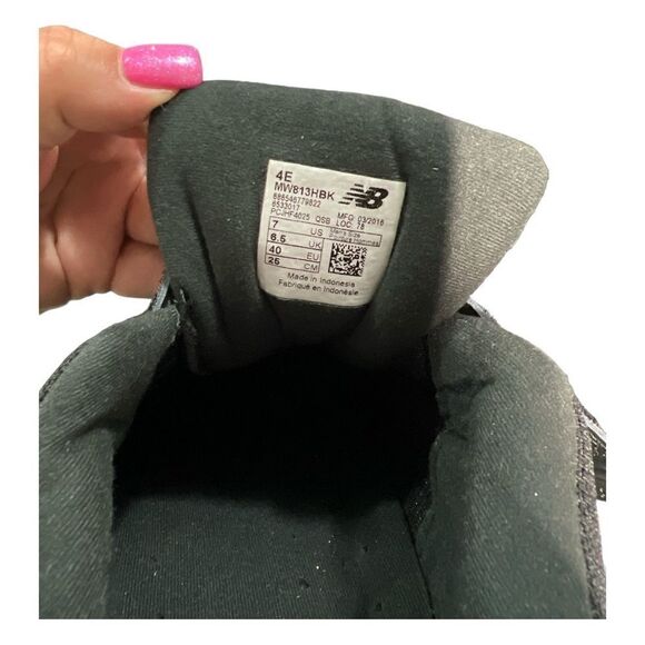 New‎ Balance Black 813 Sneaker size 7 Men’s  Hook & Loop Closure New - Picture 3 of 4